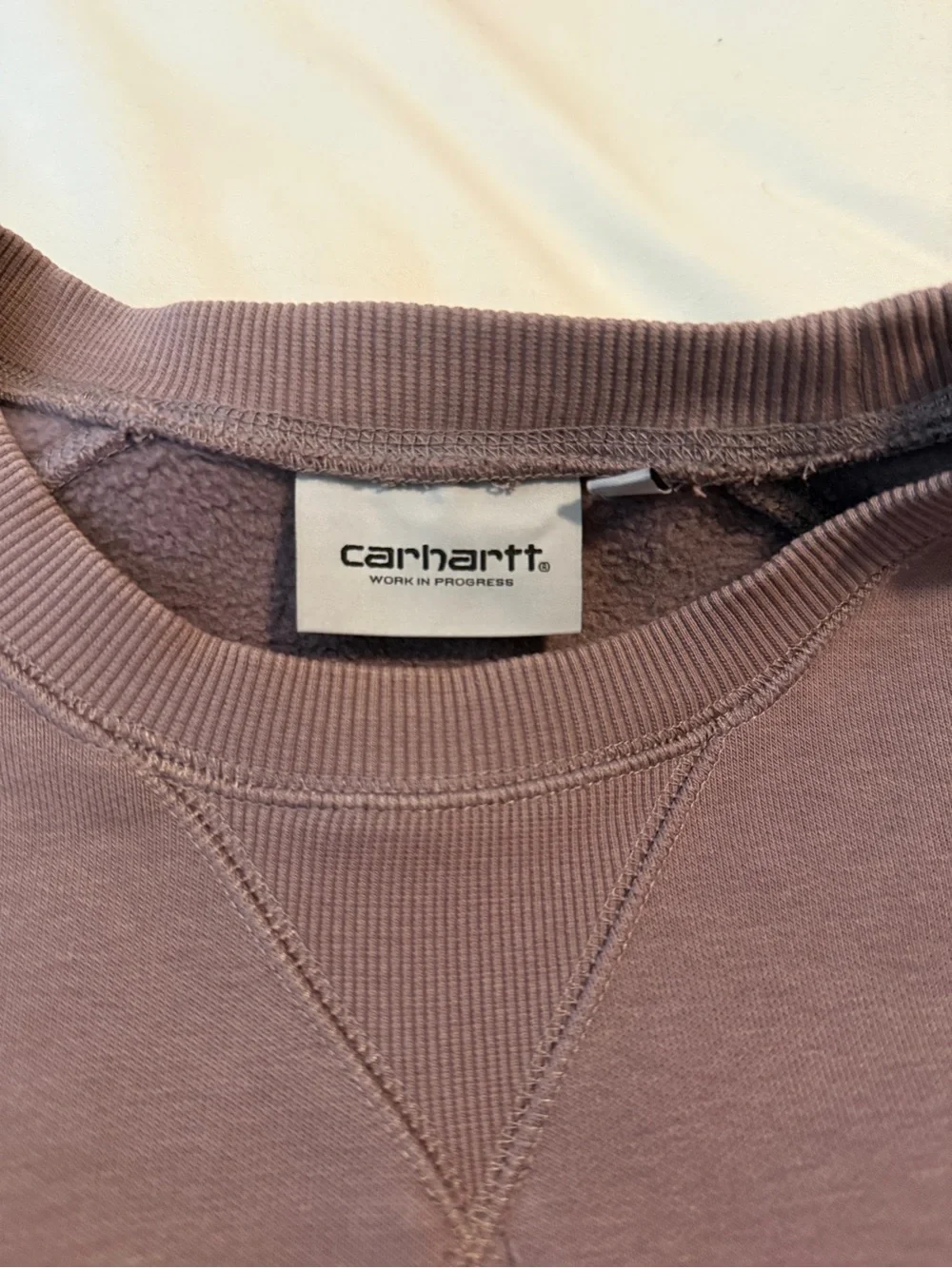Carhartt WIP Men’s Chase Sweatshirt Pink misty thistle MEDIUM - Rare Color